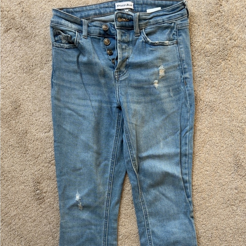 Stylish StudioBlue Distressed Women Jeans